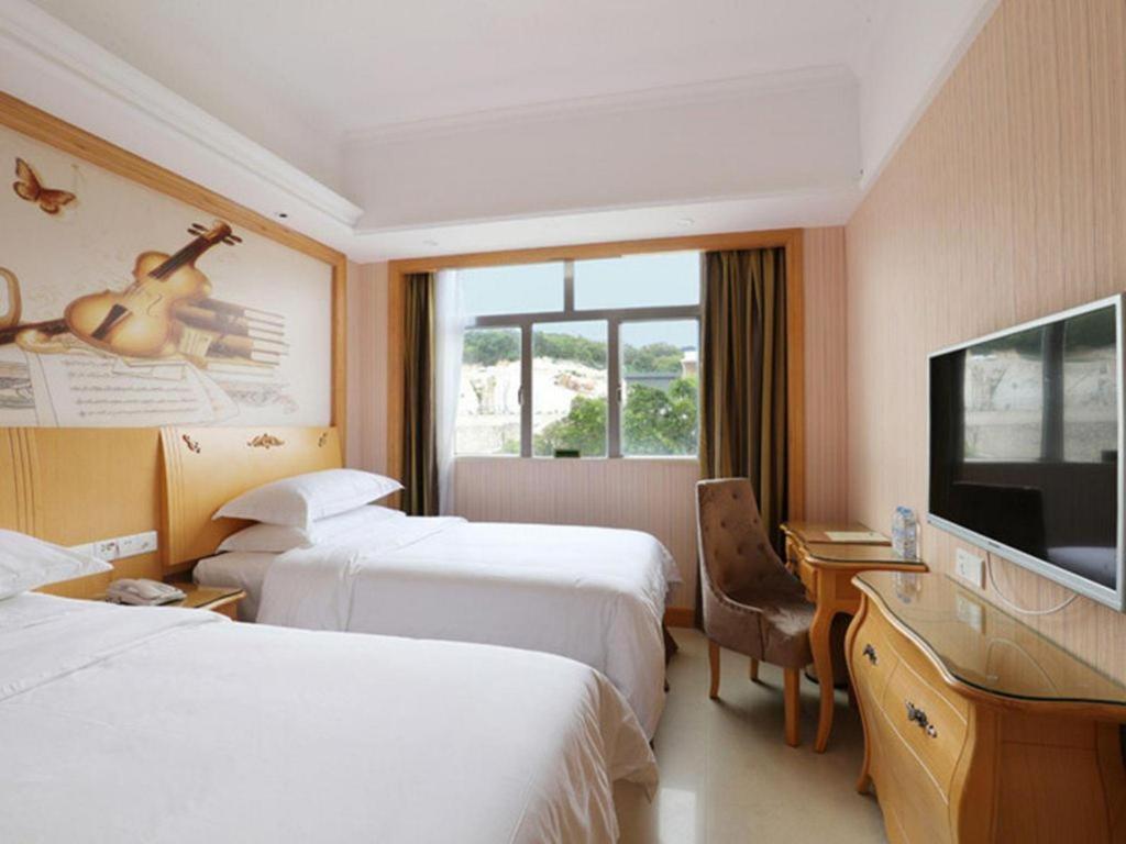 Vienna Classic Hotel Guangdong Yangxi Moon Bay Exterior foto