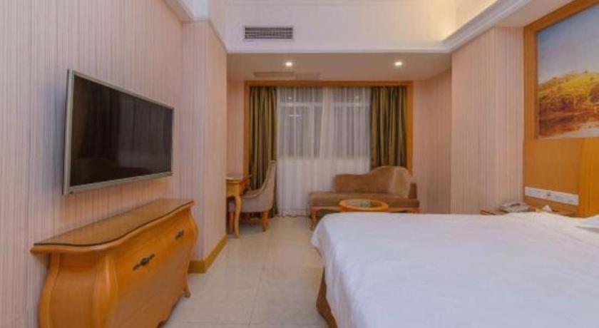 Vienna Classic Hotel Guangdong Yangxi Moon Bay Exterior foto